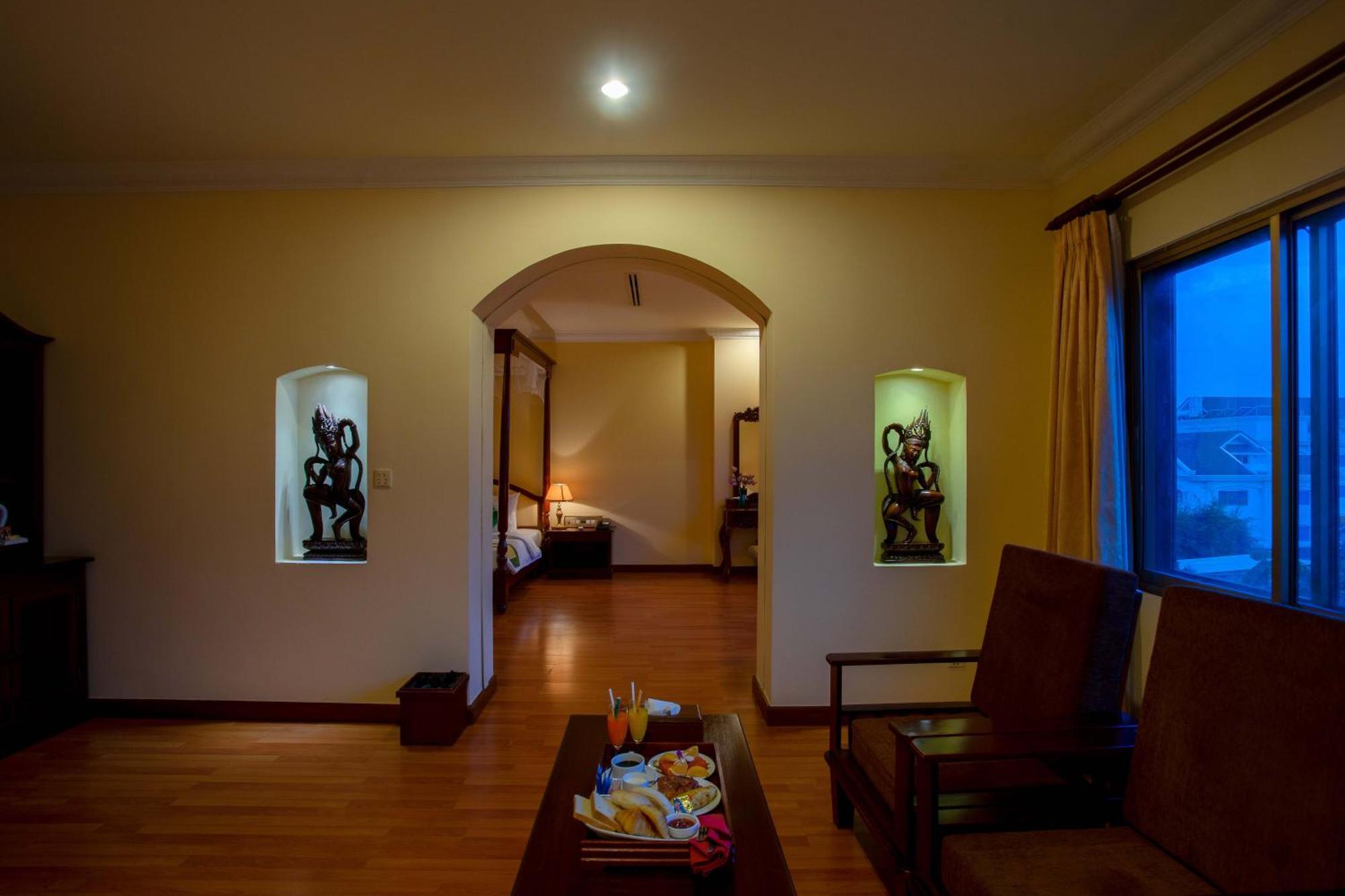 Angkor Holiday Hotel Sziemreap Kültér fotó